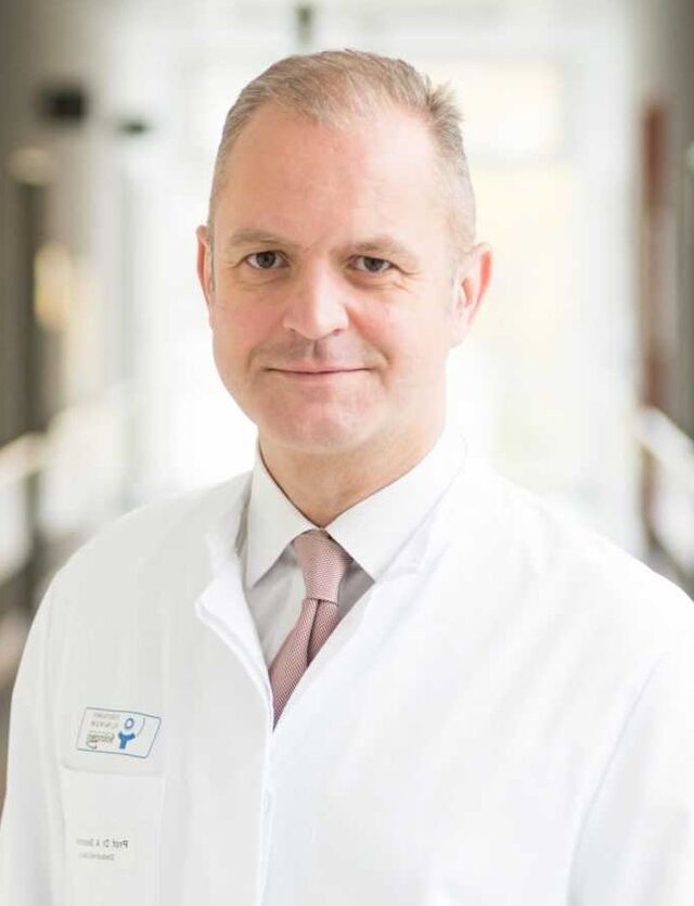 Arzt Proktologe Michael